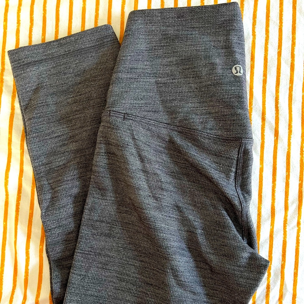 LULULEMON KNIT TEXTURED WUNDER UNDER CROP